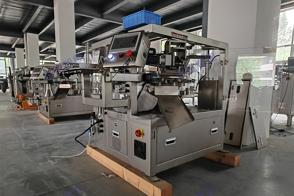 全自动给袋式酱体一级大香蕉黄片整机设计符合GMP标准