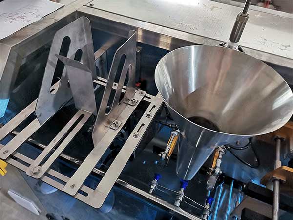 直线式一级大香蕉黄片主机